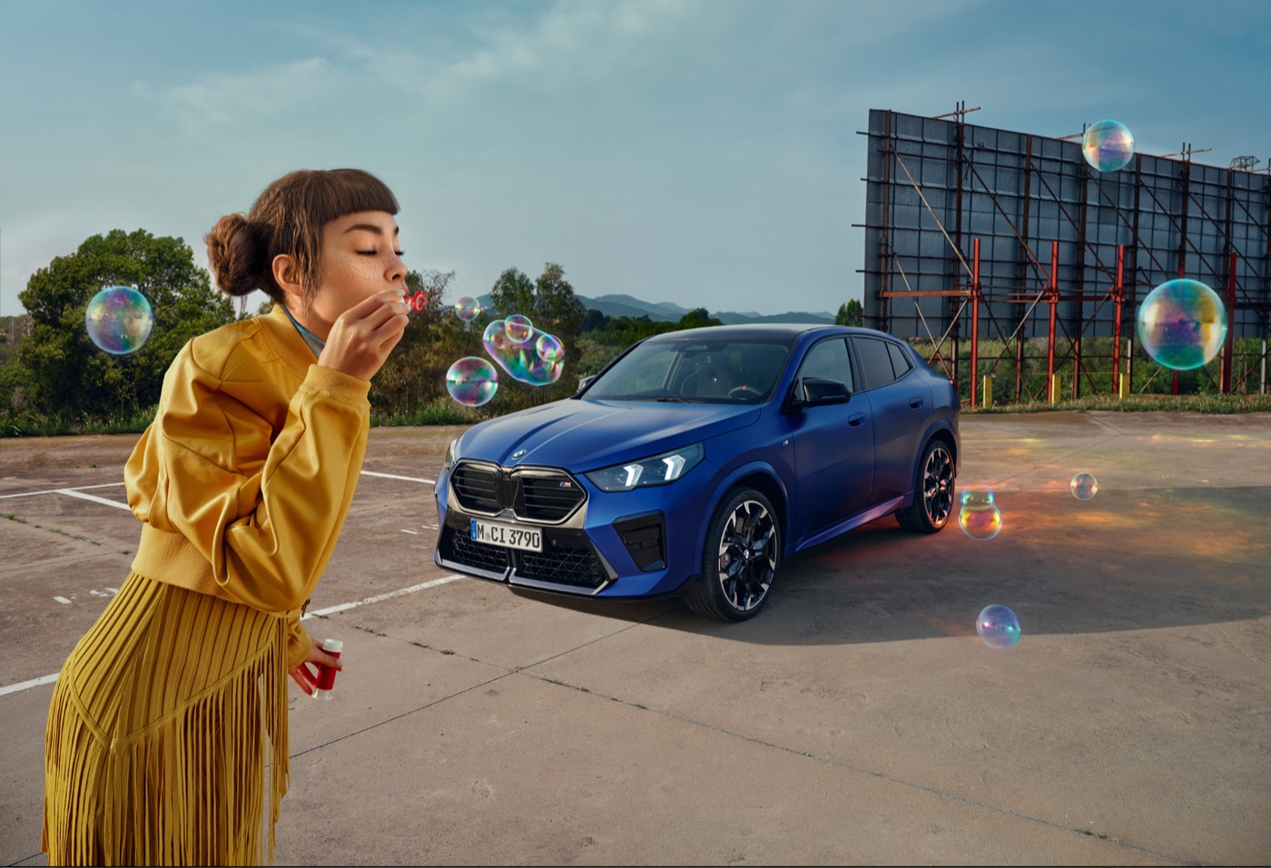 BMW iX2 billboard 2